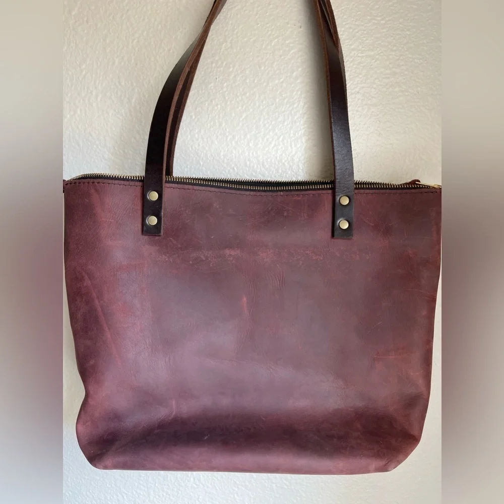 Portland  hand made Leather Medium Classic Tote in Cognac - Picture 6 of 13